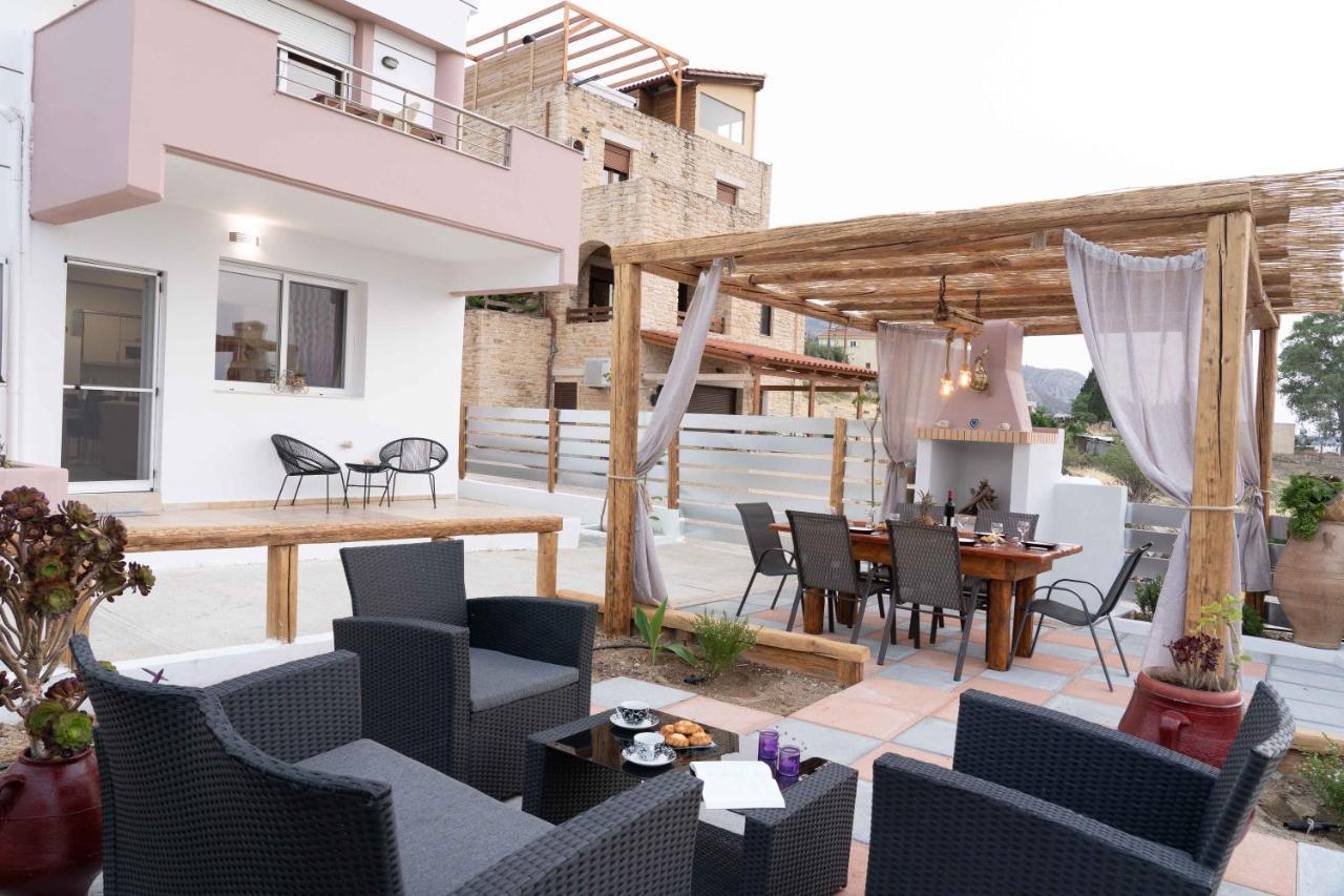 Haritos Holidays Home Pombia Exteriér fotografie